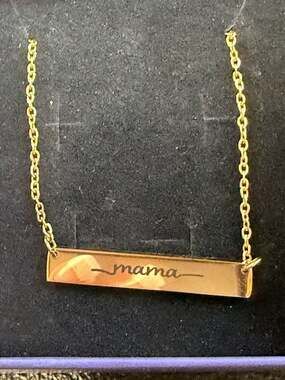 BumpLife Engraved necklace